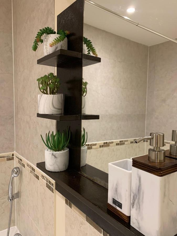 Modern Flat Lägenhet Watford  Exteriör bild