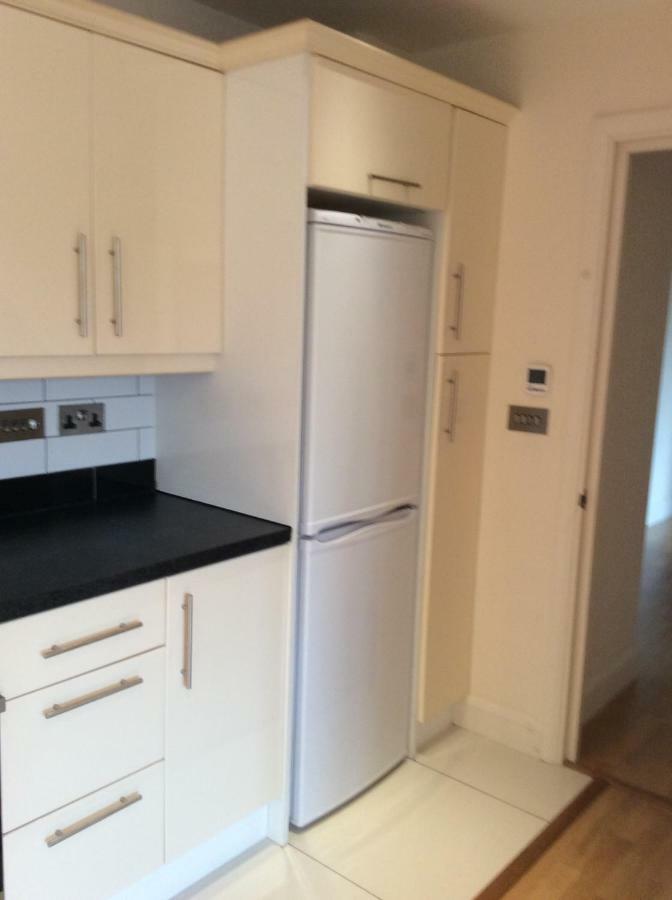 Modern Flat Lägenhet Watford  Exteriör bild